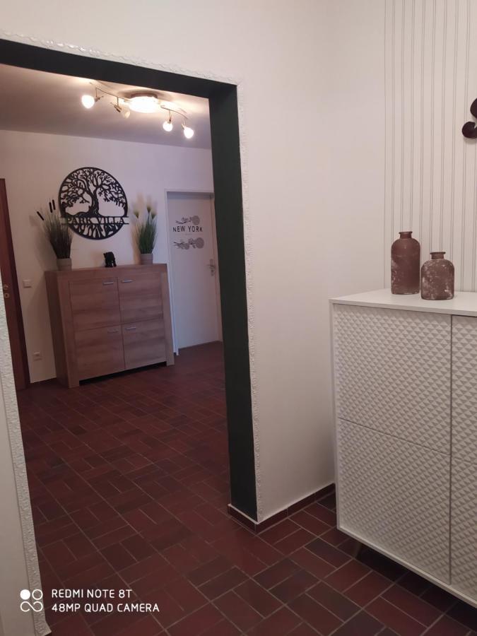 Park Villa Ferienwohnung Mit Pool Und 3 Schlafzimmer Uelzen Buitenkant foto
