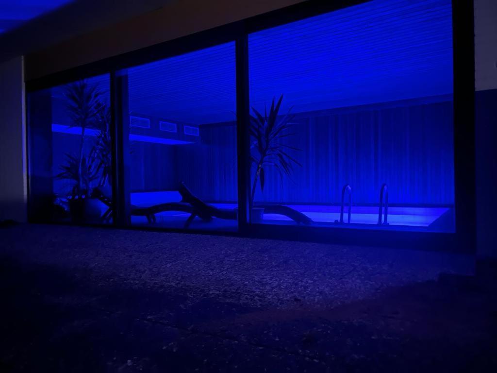 Park Villa Ferienwohnung Mit Pool Und 3 Schlafzimmer Uelzen Buitenkant foto